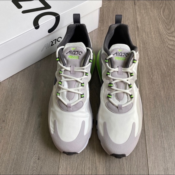 NWT Nike Air Max 270 React - Picture 5 of 9